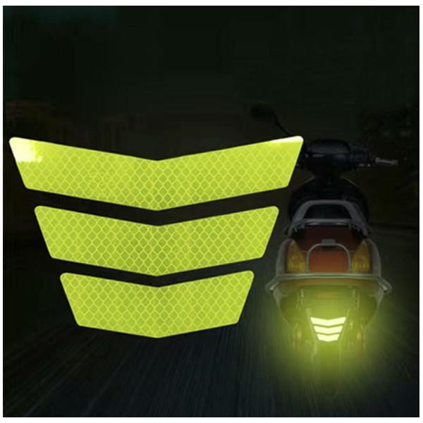 【黄緑】バイク用 反射ステッカー 大中小 各1枚 計3枚セット_画像2
