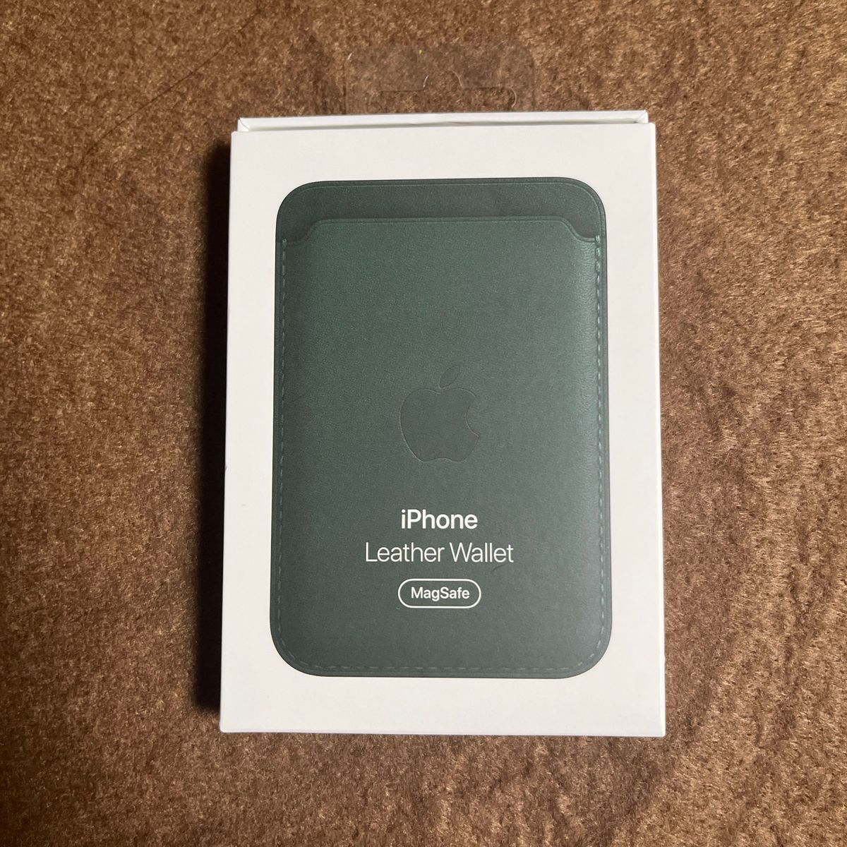 Apple MagSafe対応レザーウォレット (iPhone用) - セコイア Apple MagSafe対応レザーウォレット (iPhone用) - セコイア