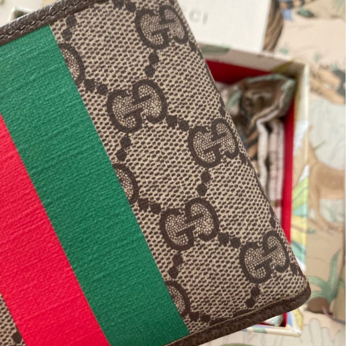 GUCCI TIGER グッチタイガー　折り財布　美品　箱あり