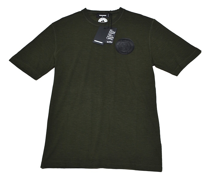 【新品】DSQUARED2 ディースクエアード 半袖Tシャツ XS（日本サイズでMサイズ程度）イタリア製 人気ロゴワッペン付き 8264