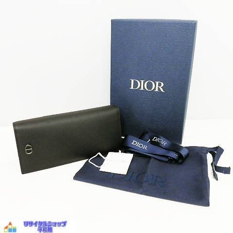 大人女性の 極美品 クリスチャンディオール Ｄｉｏｒ 二つ折り長財布