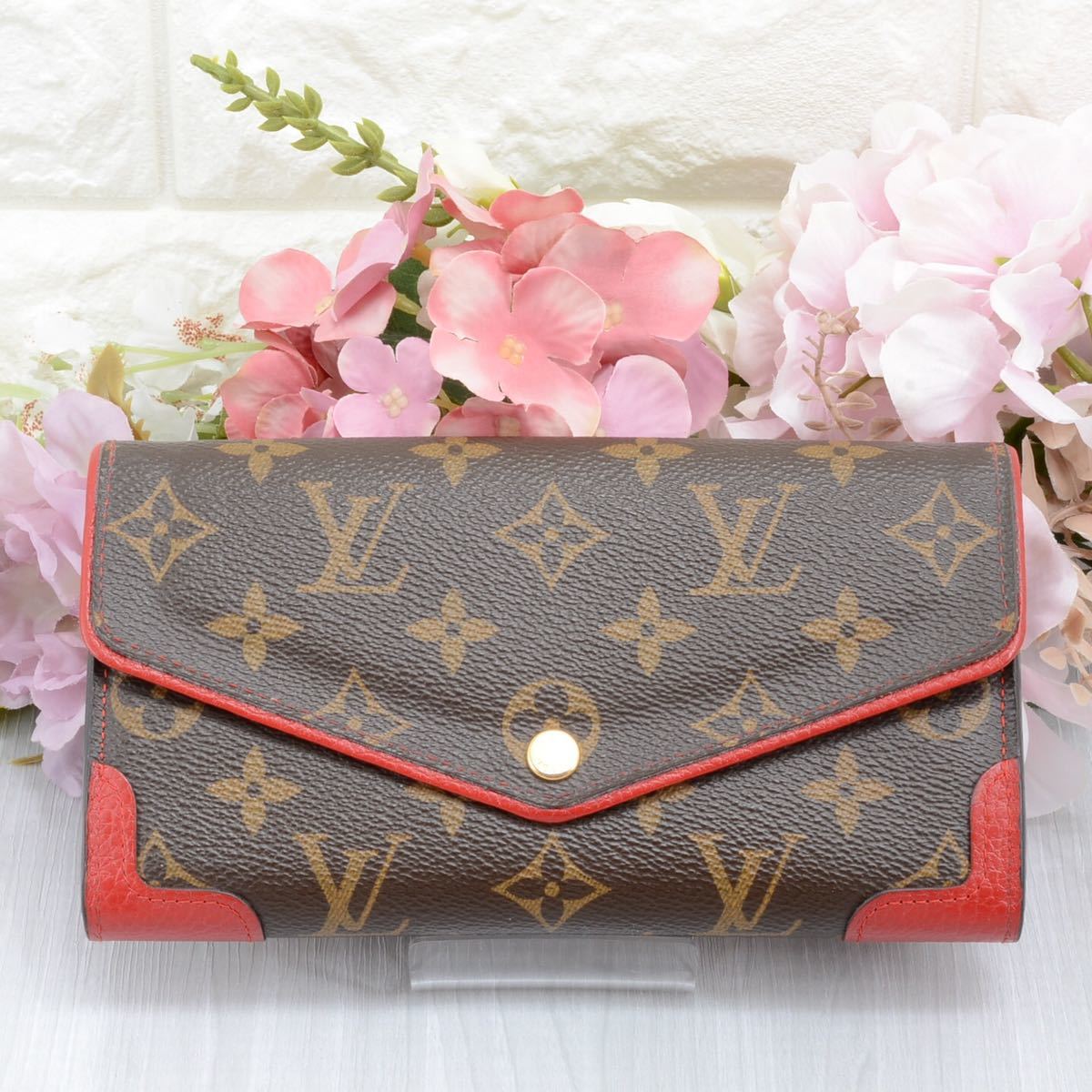 ◆美品◆Louis Vuitton ルイヴィトン ポルトフォイユサラ レティーロ 長財布 モノグラム 二つ折り長財布 ウォレット ブラウン×レッド_画像3