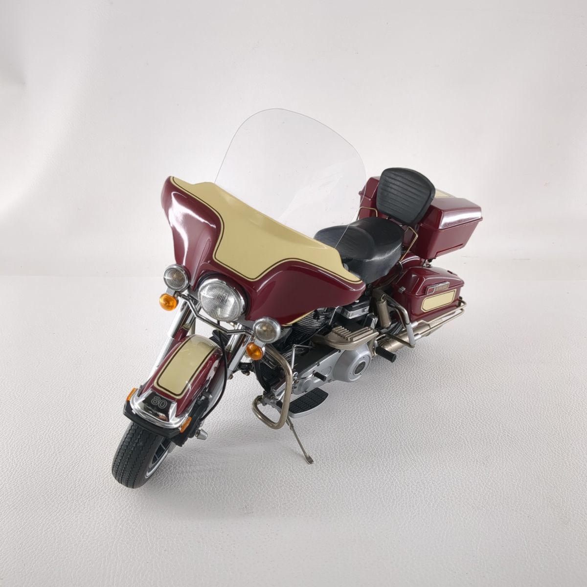 完成品ジャンク　ハーレーダビッドソン　バイク　FLH80　クラシック　プラモデル　模型　中古品　◆3114/高洲店