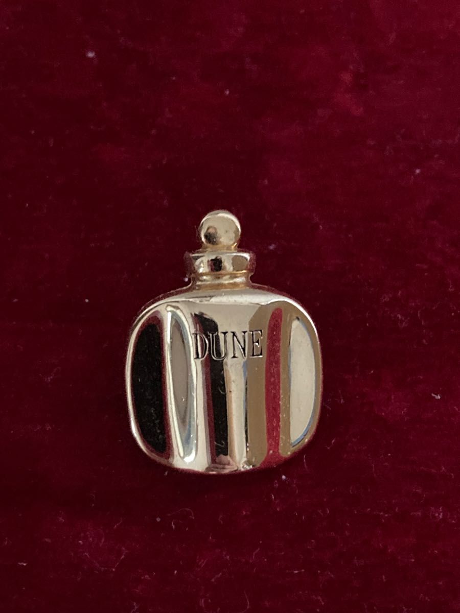 非売品 Dior クリスチャン・ディオール DUNE ピンバッジ 香水瓶 非売品 Dior クリスチャン・ディオール DUNE ピンバッジ 香水瓶