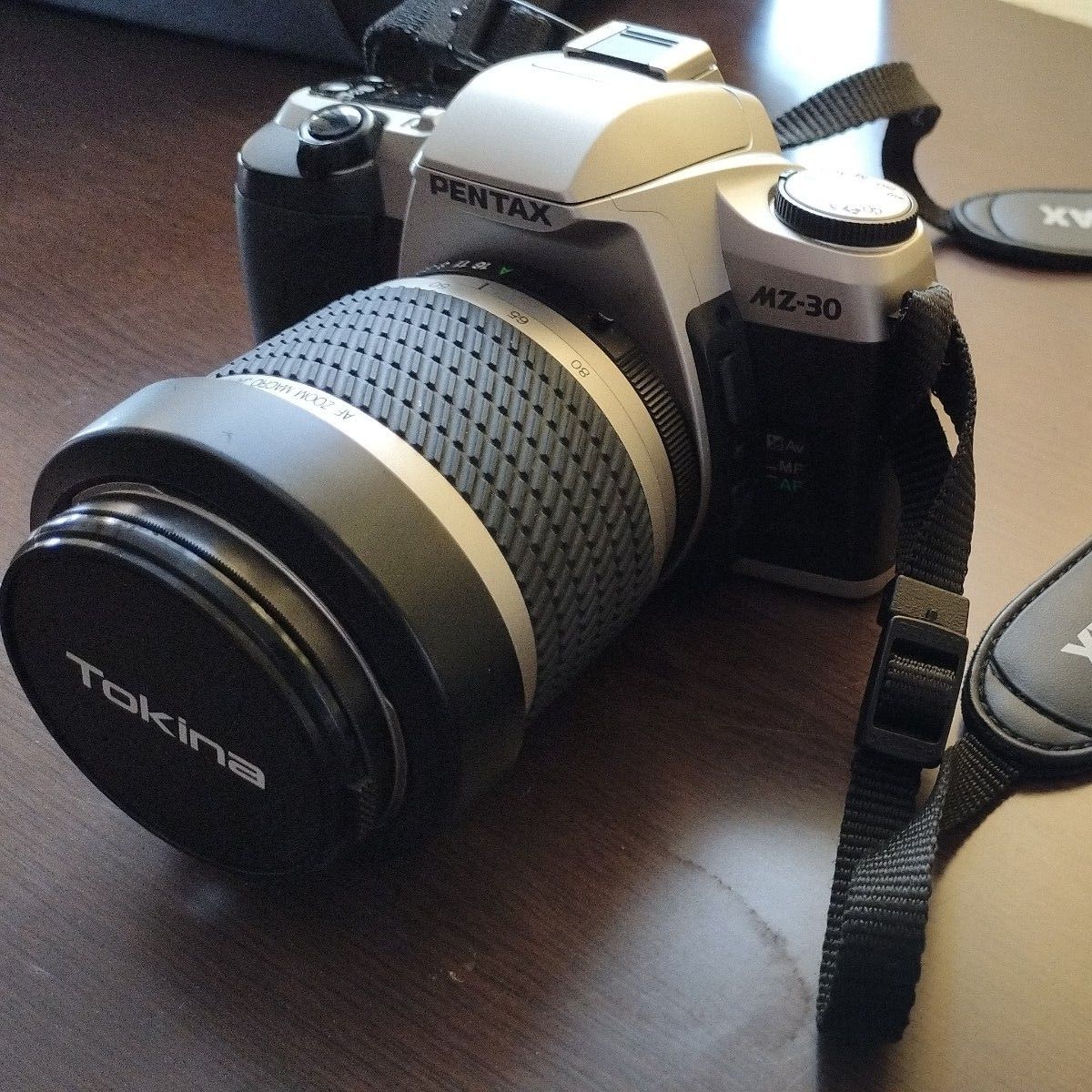 フィルムカメラ　PENTAX　ＭZ-30 一眼レフカメラ 　バッグ付　付属レンズ2本　三脚付