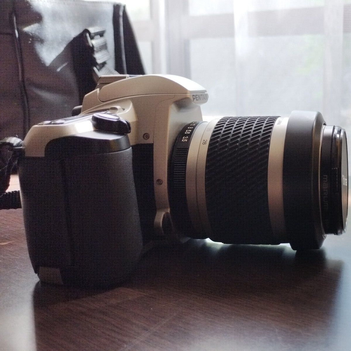 フィルムカメラ PENTAX MZ-30 一眼レフカメラ バッグ付 付属 フィルムカメラ PENTAX MZ-30 一眼レフカメラ バッグ付 付属