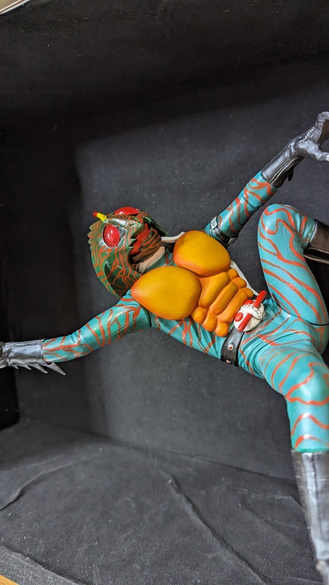 ボークス 1/6仮面ライダーアマゾンガレージキット完成品(電飾 ボークス 1/6仮面ライダーアマゾンガレージキット完成品(電飾