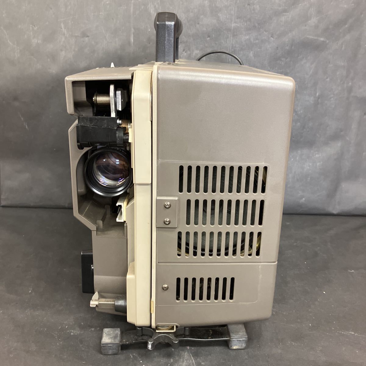 Z0964 希少 レア 当時物 ELMO エルモ 16mm CL-250 映写機 PROJECTOR LAMP プロジェクター 動作未確認 ジャンク_画像4
