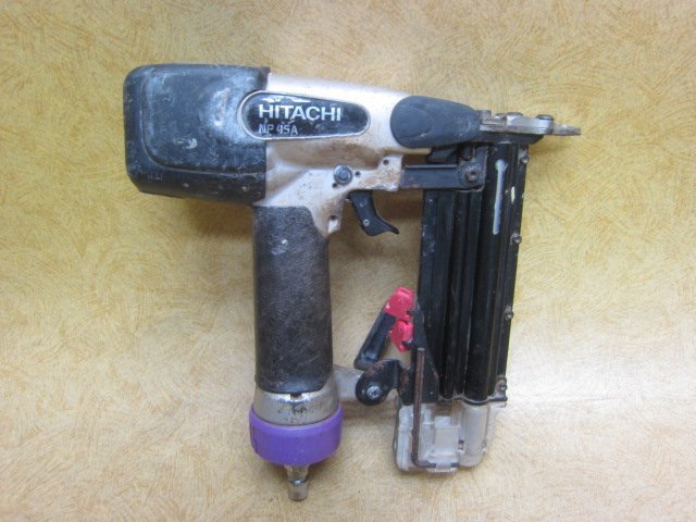 HITACHI 日立工機 45mmピン釘打機 NP45A 常圧 ケース その他付属品付 ピン釘打機 釘打機 エアーツール初期不良保証の画像3