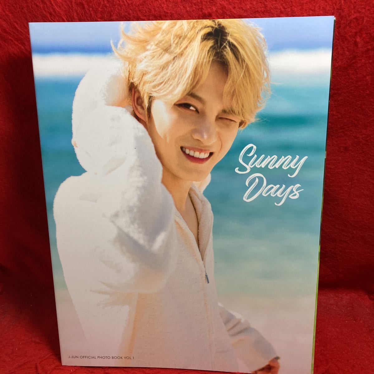 ▼キム ジェジュン (東方神起 JYJ)写真集 Sunny Days DVD付き J-JUN (JEJUNG)OFFICIAL PHOTOBOOK VOL.1 オフィシャルフォトブック 2020年の画像1