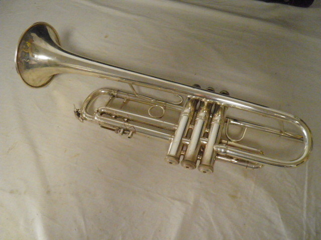Vincent bach Stradivarius　ストラディバリウス Model 37 ML　ヴィンセント　バック　トランペット_画像2