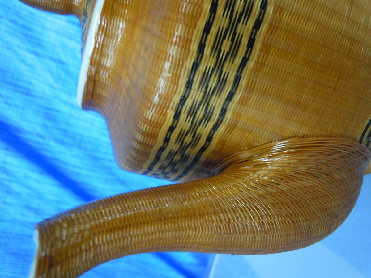 ◆陶器　竹細工　ティーポット　直径８ｃｍ×高さ12.7ｃｍ※ジャンク■６０_画像6