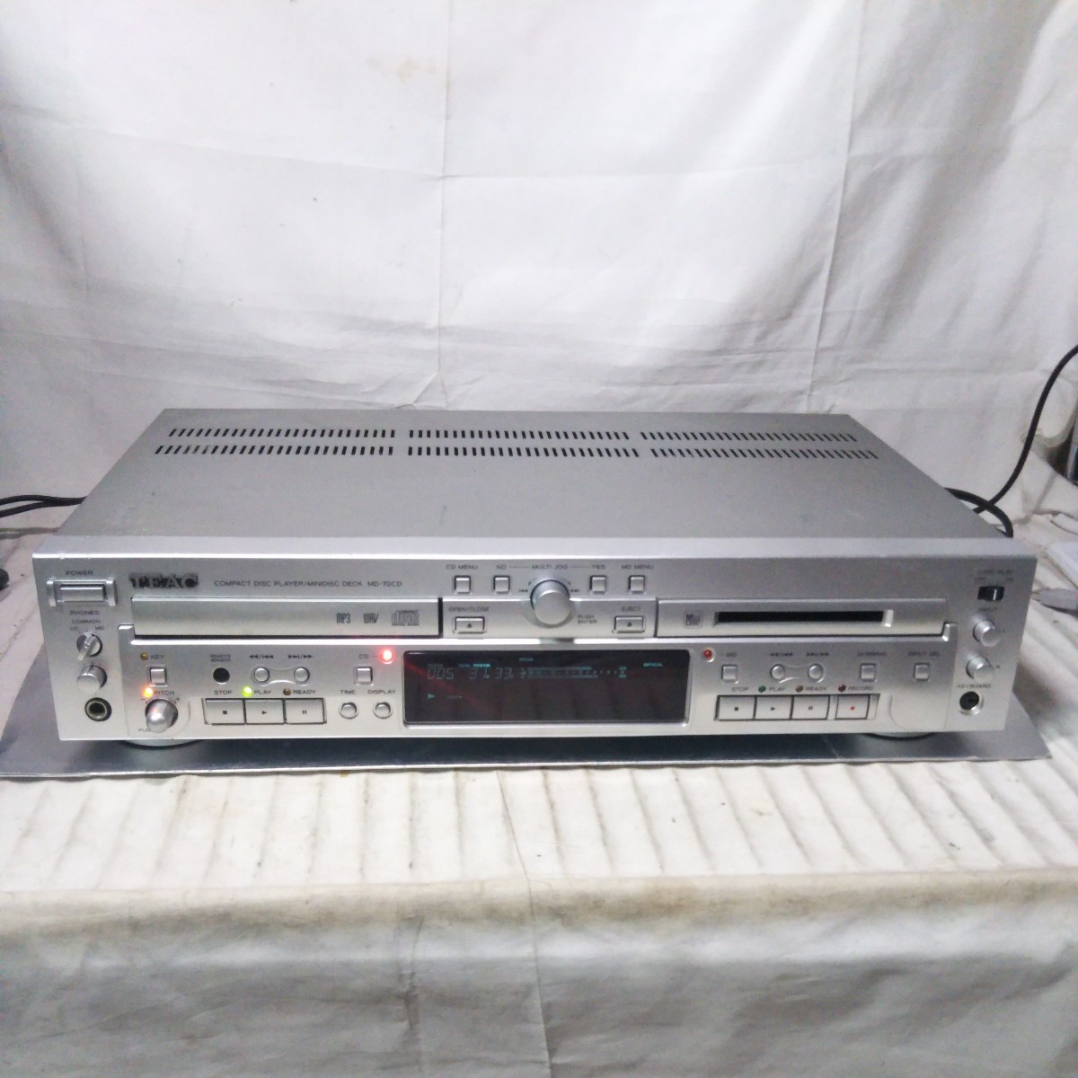 送料無料(AM2430)TEAC ティアック MD-70CD-S １５年製 MDレコーダー CD
