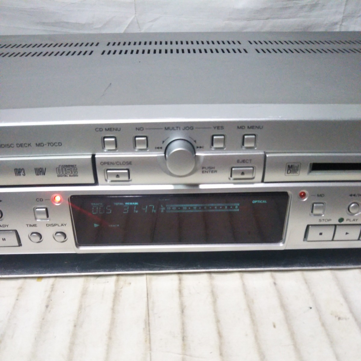 送料無料(AM2430)TEAC ティアック MD-70CD-S １５年製 MDレコーダー CD