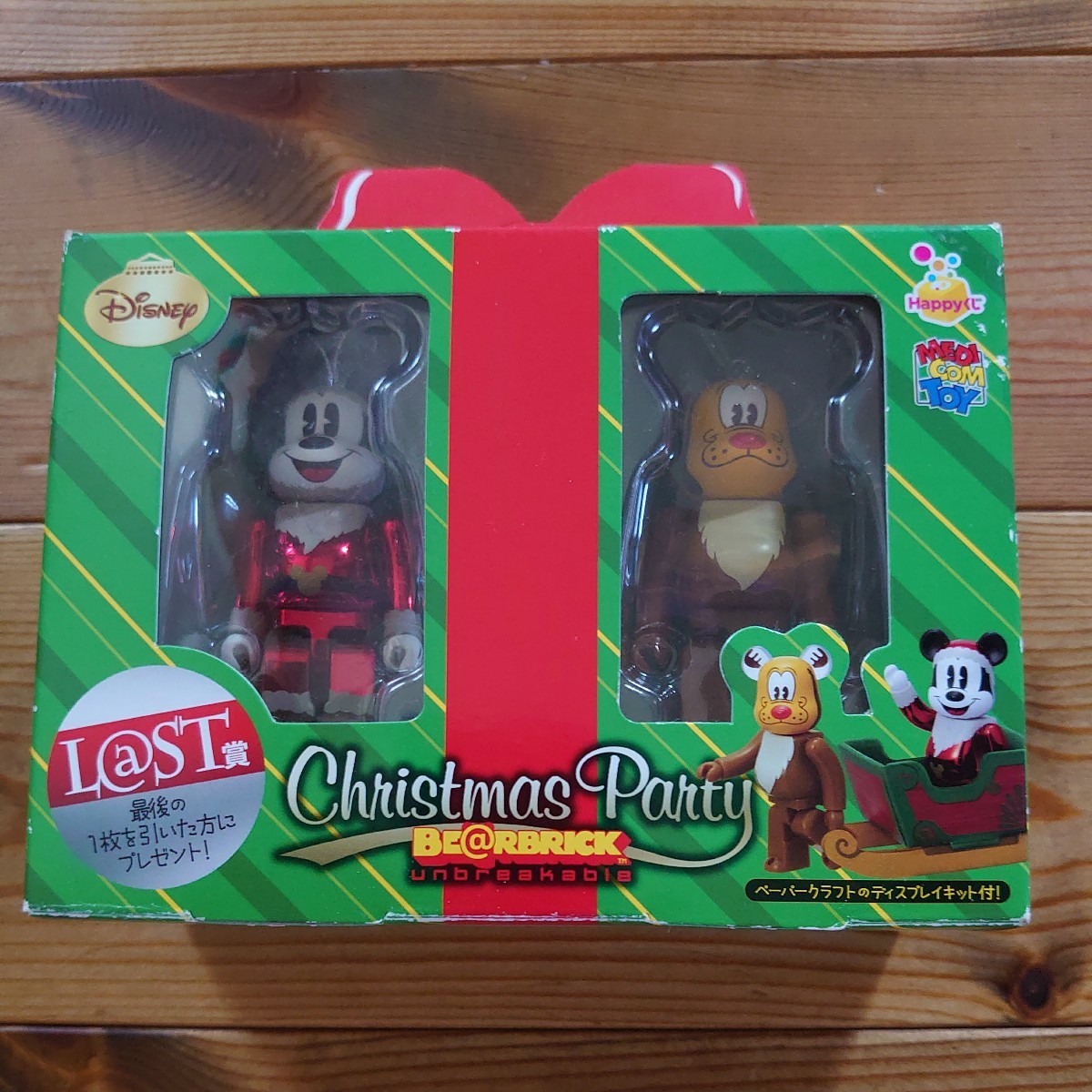 ★激レア品 LAST賞 BE@RBRICK ベアブリック christmas party ディズニー ミッキー プルート ペーパークラフトのディスプレイキット付き！★