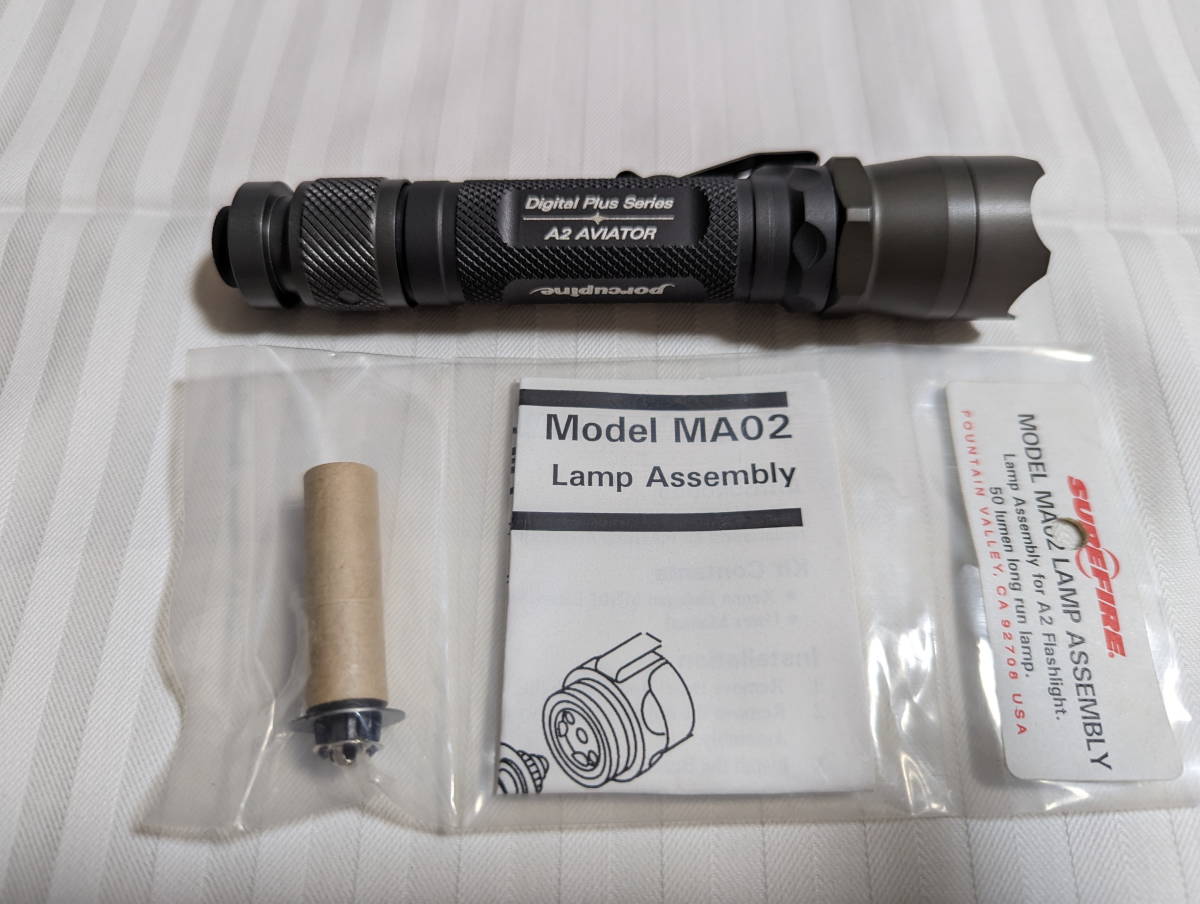 SUREFIRE A2 AVIATOR porcupine [シュアファイア A2アビエーター ポーキュパイン 青色補助光付き] 交換用新品バルブ付き_画像2