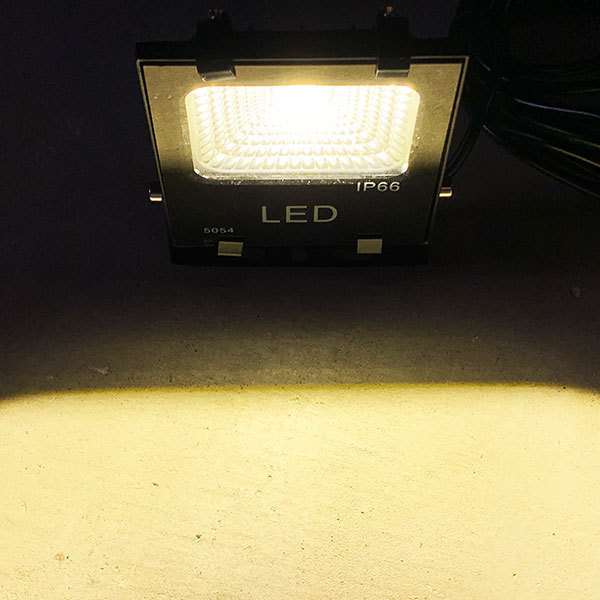LED投光器 LEDライト 100W 1000W相当 防水 AC100V 3Mコード 電球色 【4個】 送料無料_画像3