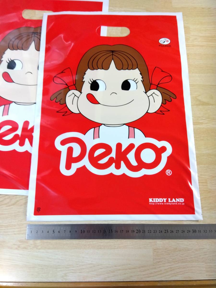 PEKO★ビニール袋大きめ２枚+オマケ１枚★（キディランド）紙袋手提げ袋/ポスターちらし/マスコットストラップ/レアもの雑貨/ペコちゃん_画像4