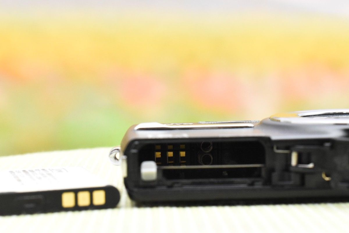 バッテリー 充電器付】 サンヨー SANYO DSC-X1260 3x コンパクト バッテリー 充電器付】 サンヨー SANYO DSC-X1260 3x コンパクト