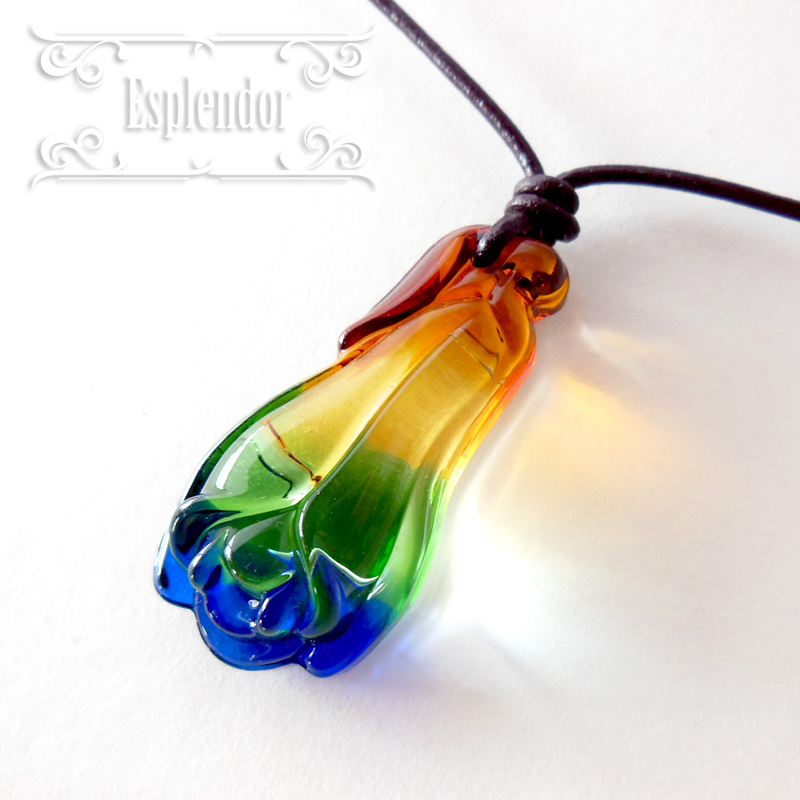 【Beautiful Colors glass】 ガラスの花の蕾 本革紐ネックレス