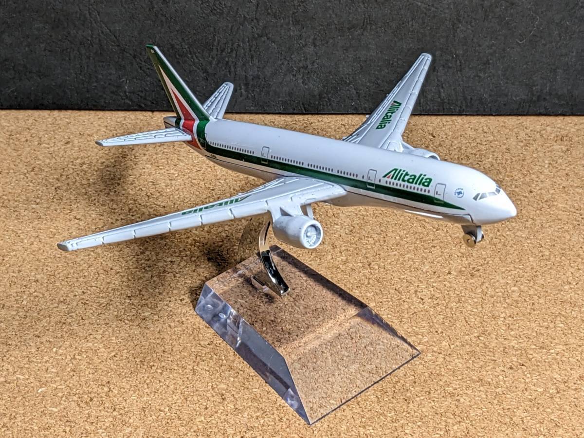 Yahoo!オークション - ボーイング777-200 アリタリア航空 1/400 Yahoo!オークション - ボーイング777-200 アリタリア航空 1/400