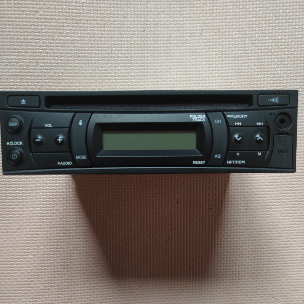 いすゞ純正 24V車用 CD/USB/FM,AMラジオ/AUX ISUZU,日野,日産UD,三菱