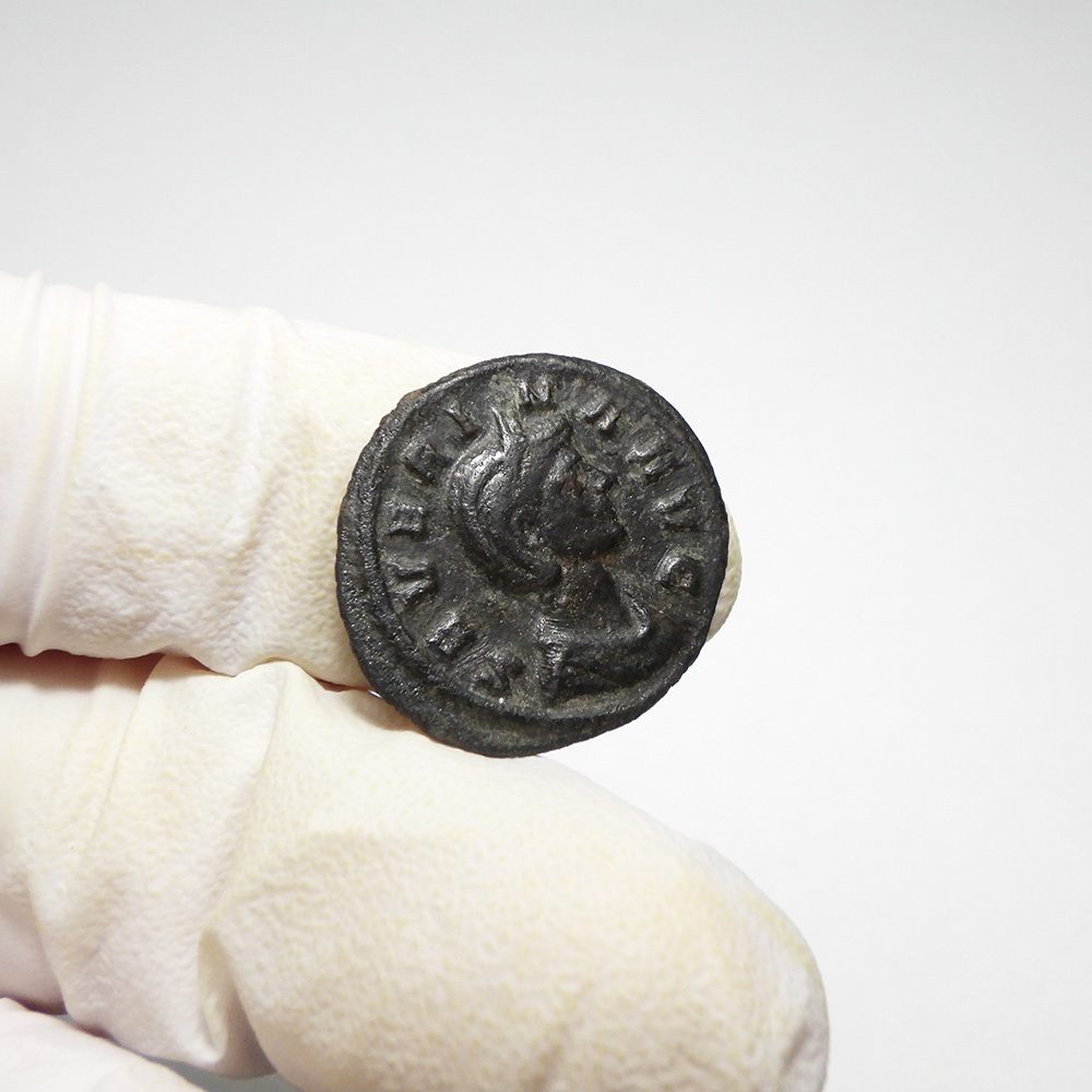 【古代ローマコイン】Severina（ウルピア・セヴェリナ）クリーニング済 ブロンズコイン 銅貨 デナリウス(F5ZiBDVw2U)の画像4
