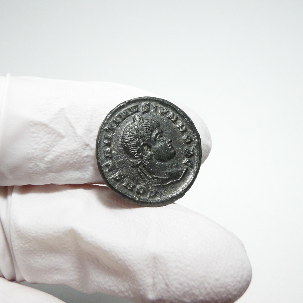 【古代ローマコイン】Constantine II（コンスタンティヌス2世）クリーニング済 ブロンズコイン 銅貨 フォリス(rikku8FFFN)_画像4