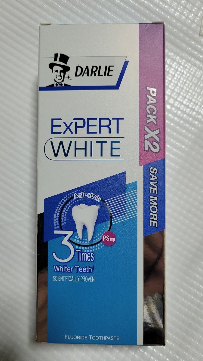 驚愕！！ ホワイトニング歯磨き粉　2個セット　DARLIE ダーリー EXPERT WHITE １２０ｇ　３日で効果が…新パッケージ_画像1