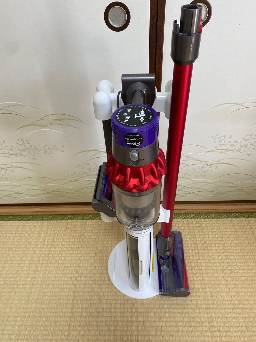 ダイソン Dyson Cyclone V10 Fluffy SV12充電式掃除機