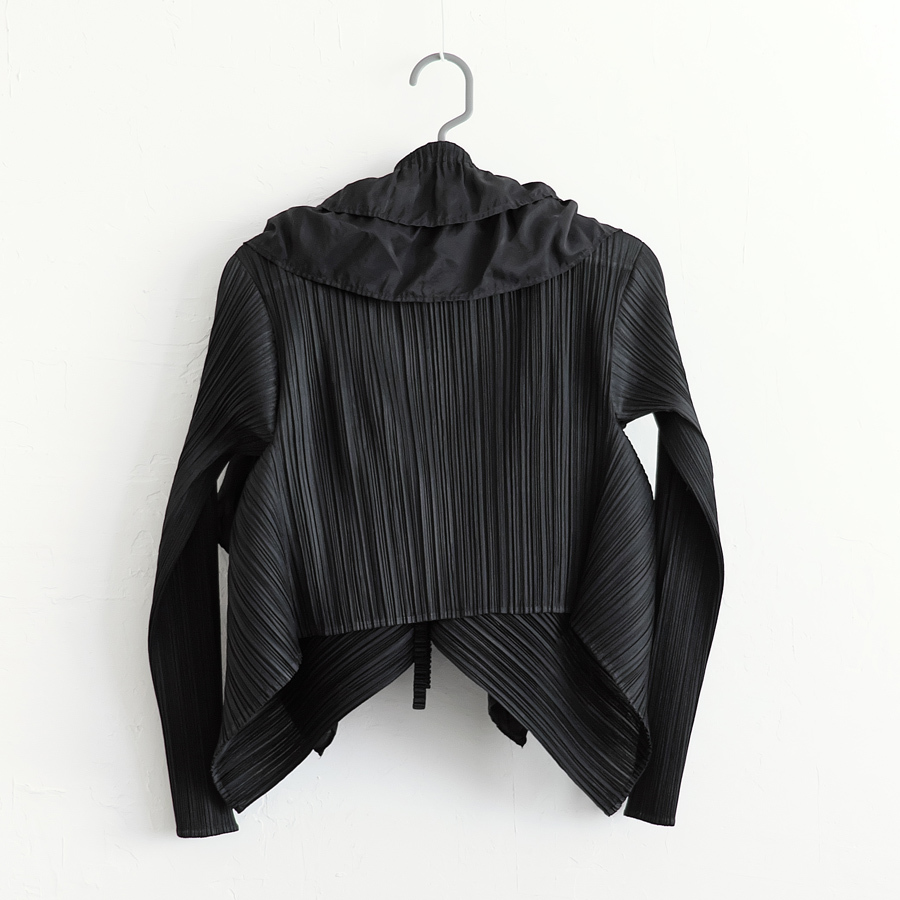 *FETE*feto tops skirt pleat setup / black / pleat pulley z/ISSEY MIYAKE/ Issey Miyake 