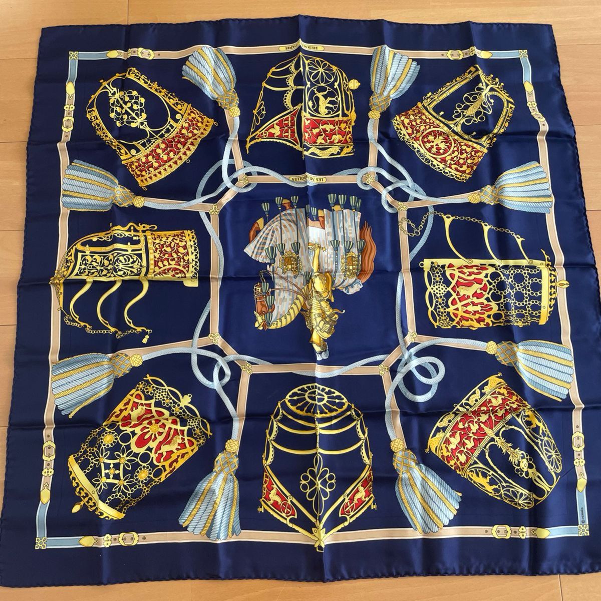 エルメス シルクスカーフ カレ 90×90 LES MUSEROLLES|PayPayフリマ