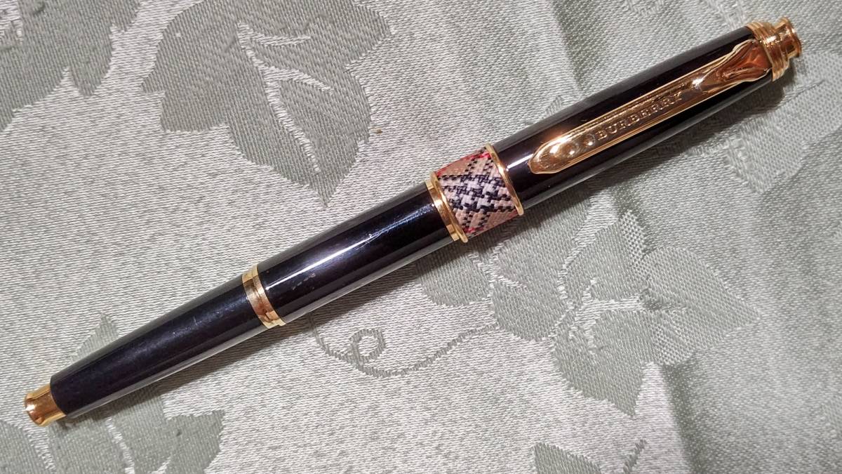 Bur b erry s製万年筆シャープペンシル