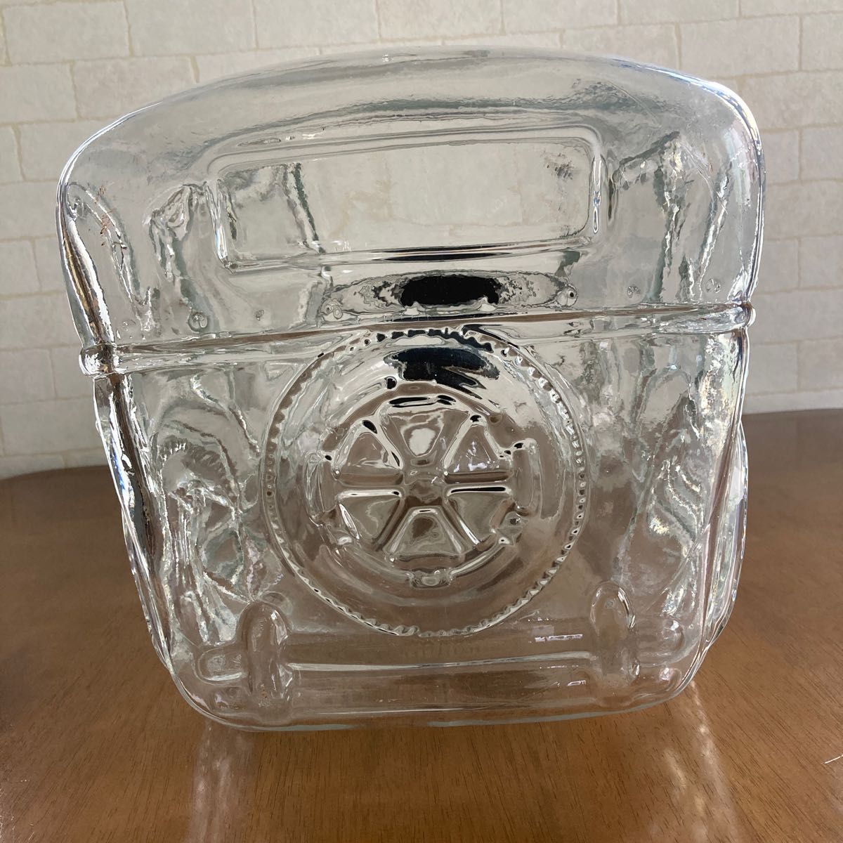 Vintage Glass Jar － Antique Automobile