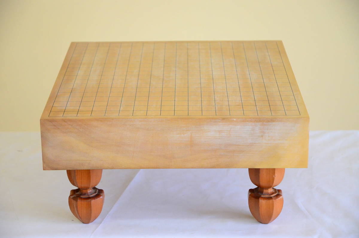 碁盤 木取り 板目木裏 重さ7.6kg 厚み8.5cm 42cm×45.5cm×高さ20.8cm 囲碁