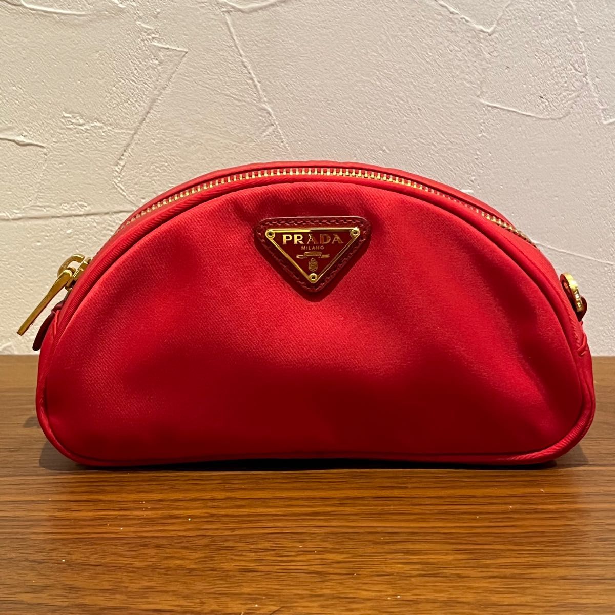 PRADA プラダ コスメポーチ ロゴ ナイロン 1N1867 小物入れ 美品 Yahoo