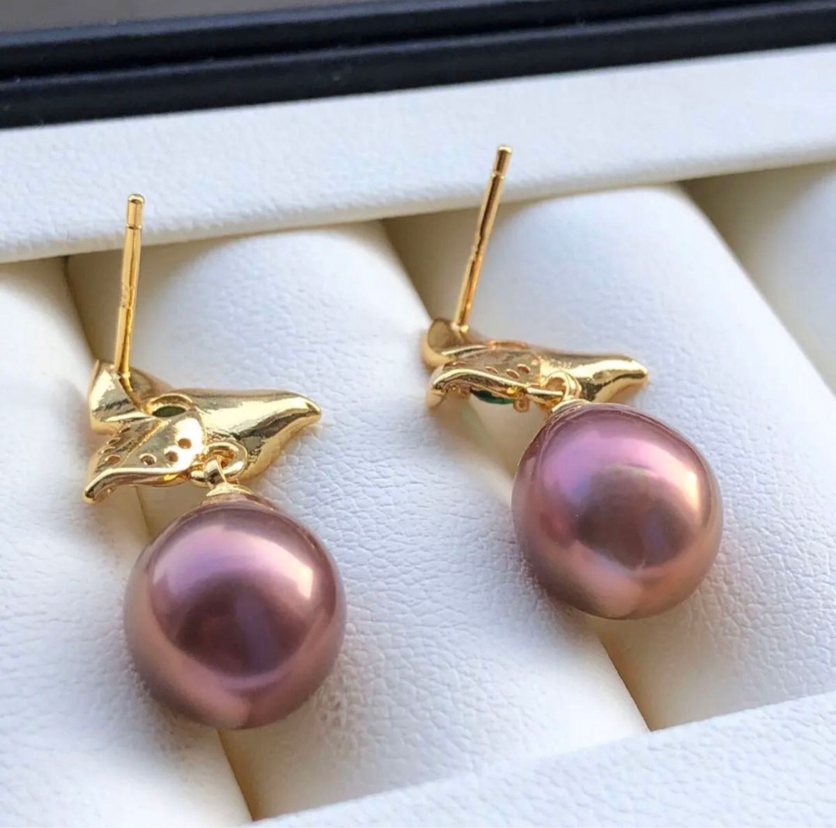 淡水本真珠エジソンパール メタリック系 雫形 お花デザインピアス パールピアス