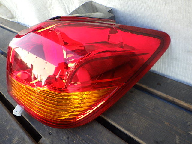 G229-7 MMC RVR/GA3W right tail lamp / tail light lighting has confirmed STANLEY P9372