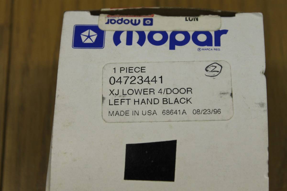 ジープチェロキー ストライプテープ ブラック 新品 クライスラー純正 左側SET 4ドア用 1991-1996 JEEP XJ MOPAR 4723441_画像5