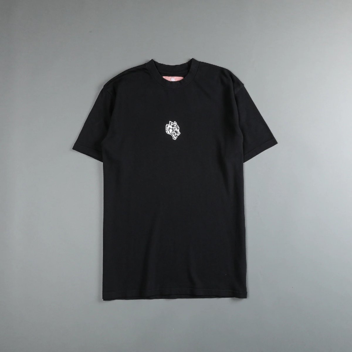 品多く M WHITE BLACK TEE CLASSIC PREMIUM CANCER F Sport Darc