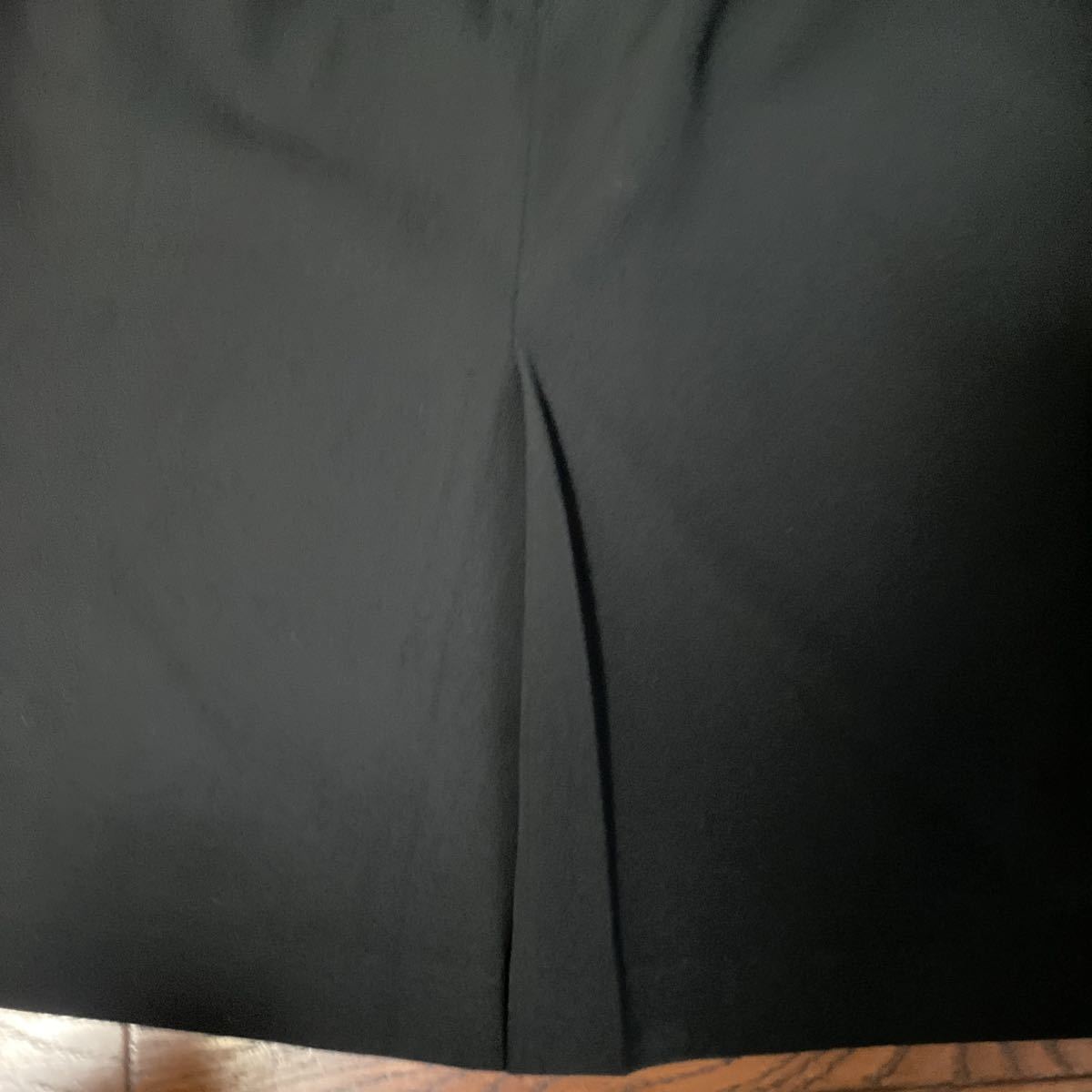 【19号】中古OL制服 ブラックスカート、新品ストッキングソックス_画像4