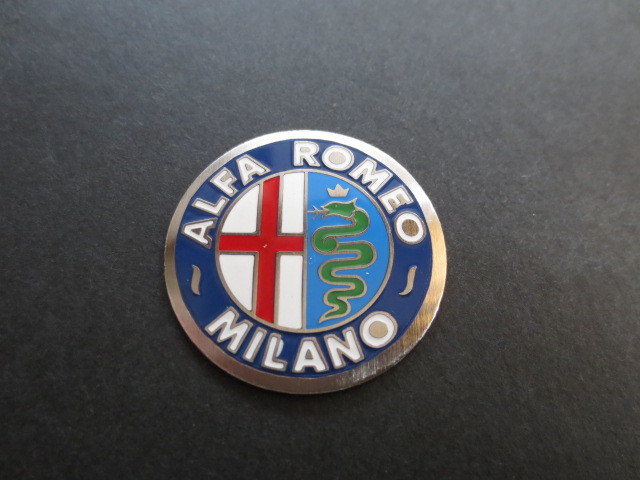 1960 period Alpha Romeo emblem badge *ALFA ROMEO* Italy car * Mito * Jeury eto* Giulia * stereo ruby o* Spider *8C