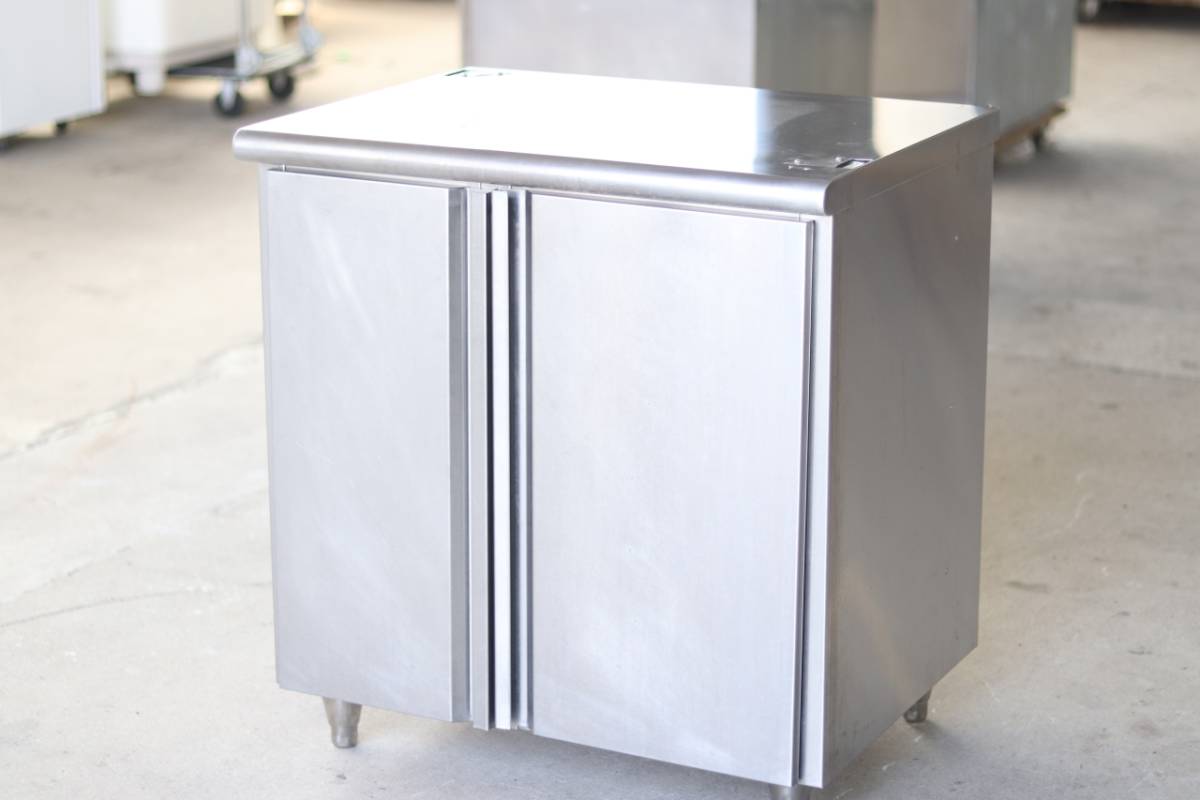 大特価!!】 中古品 スチコン専用台 扉付 W:750×D:560×H:800mm 大特価!!】 中古品 スチコン専用台 扉付 W:750×D:560×H:800mm