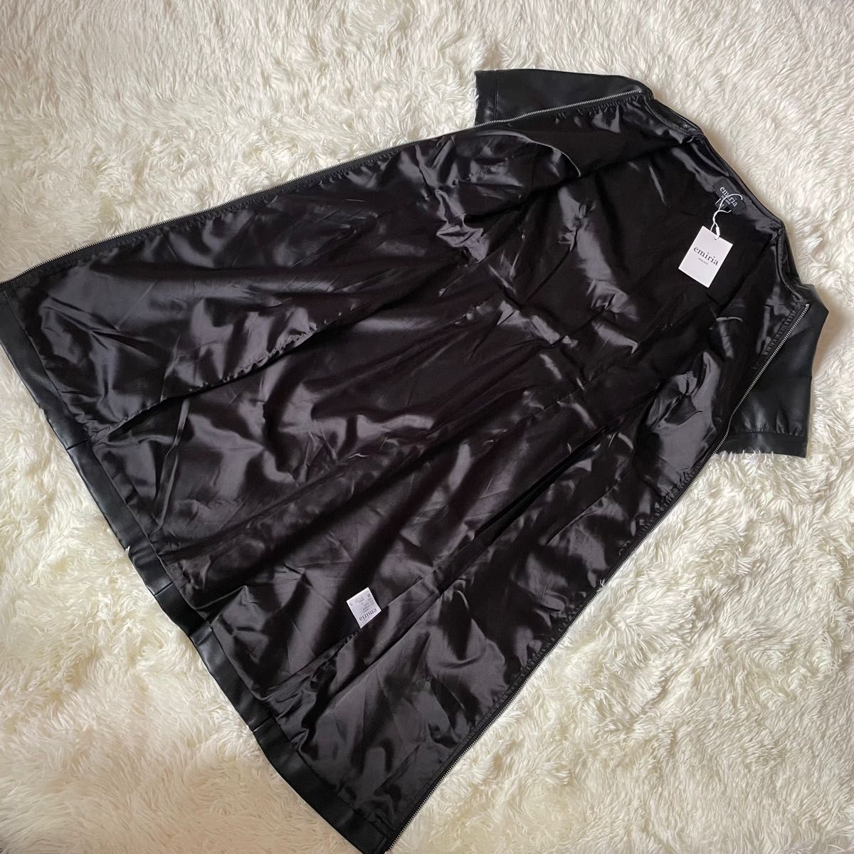 新品タグ付】愛沢えみり エミリアウィズ レザー ワンピース 新品タグ付】愛沢えみり エミリアウィズ レザー ワンピース