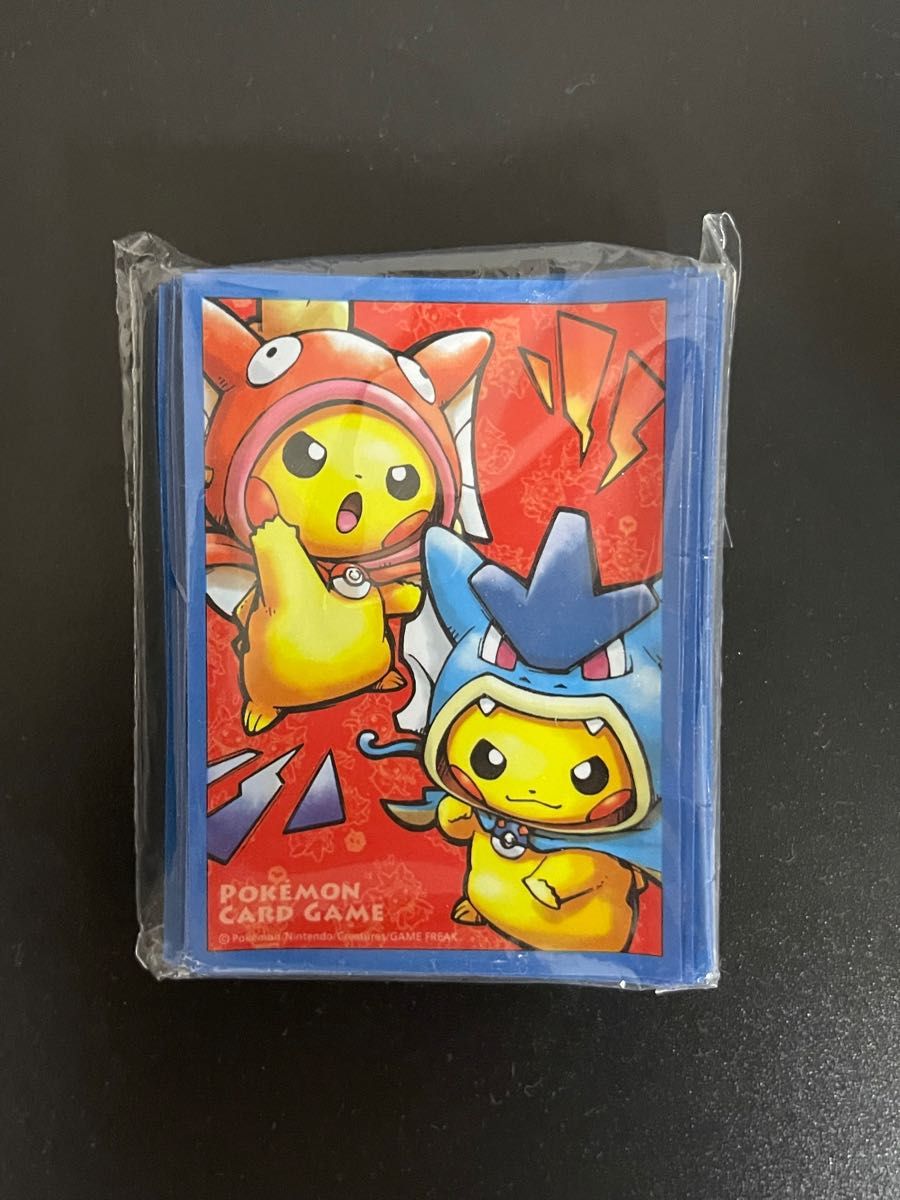 コイキングごっこ&ギャラドスごっこピカチュウ デッキシールド スリーブ