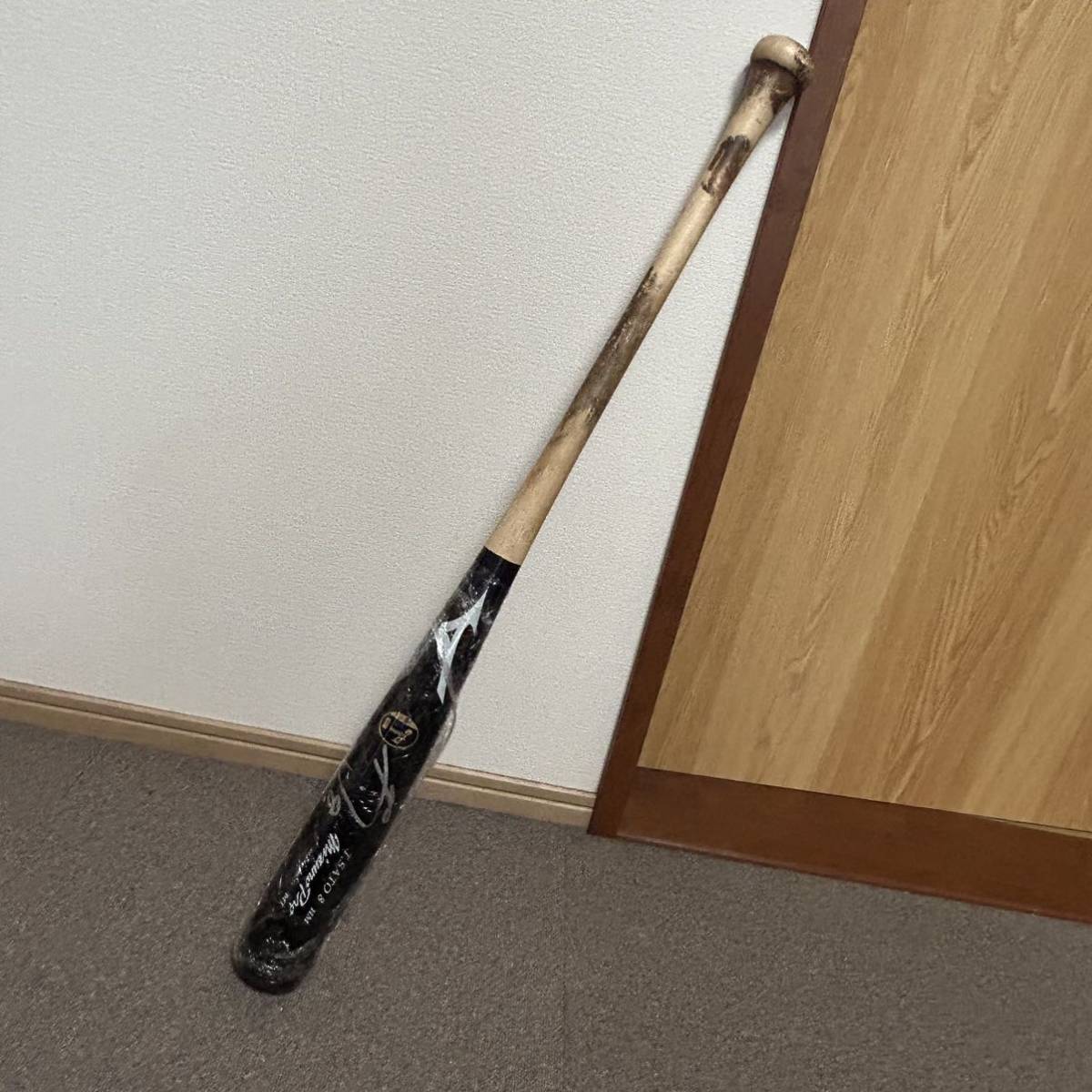 阪神タイガース 佐藤輝明 直筆 サイン入り 実使用バット NPB 阪神タイガース 佐藤輝明 直筆 サイン入り 実使用バット NPB