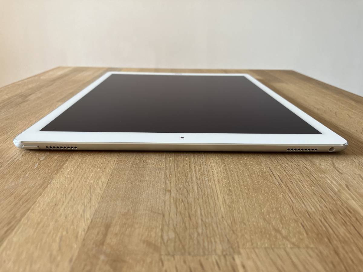 Apple iPad Pro 第1世代 32GB 12.9インチ Wi-Fi シルバー ML0G2J/A_画像4