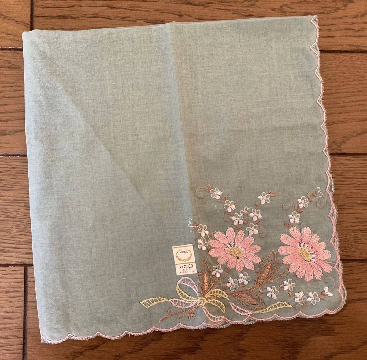 ★新品★ MEIKA　 ハンカチ　 花 　刺繍 　日本製 　レディース ハンカチ ★_画像1