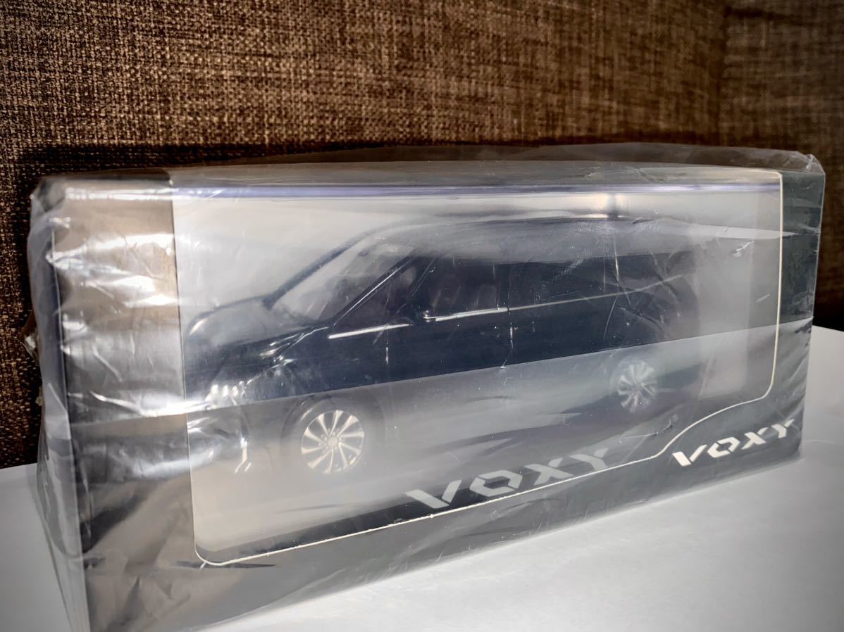 非売品 新型 VOXY ミニカー トヨタ ヴォクシー 2022年 アティチュード