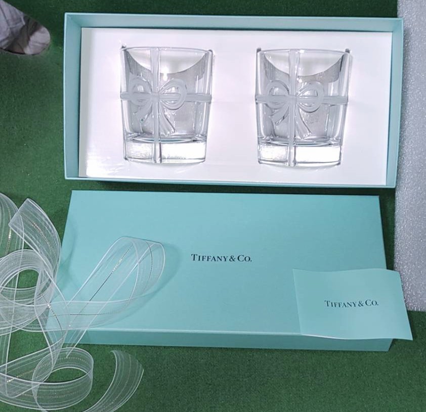 新品未使用 デパートの中にあるティファニーで購入 TIFFANY＆Co ティファニー ブルーボウリボン ペアグラス ロックグラス 美品箱付希少ですの画像1